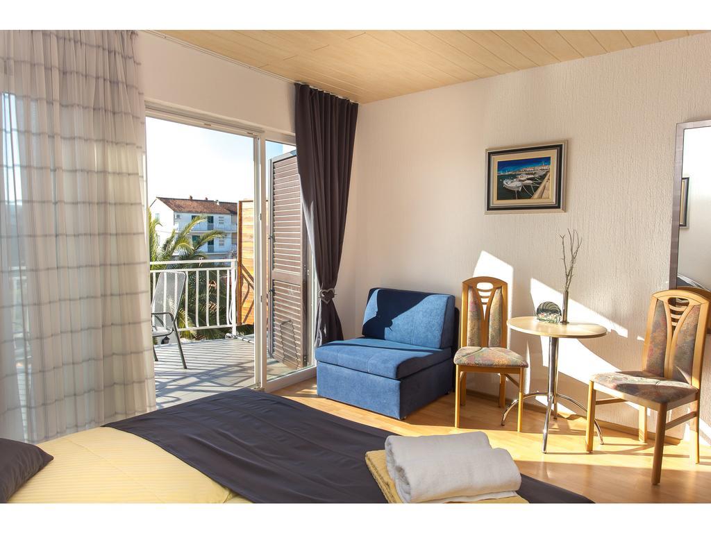 Lanterna Rooms Turanj Eksteriør bilde